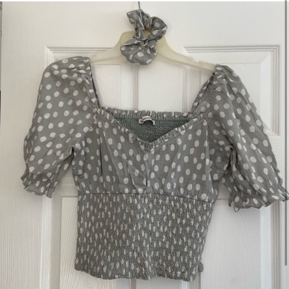 Puff sleeve top with scrunchie
